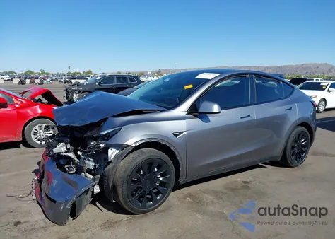 2024 Tesla Model Y Long Range Dual Motor All-Wheel Drive from USA, damaged, VIN 7SAYGAEE6RF155551